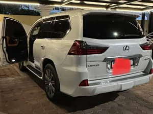 2017 Lexus LX 570 No Trim