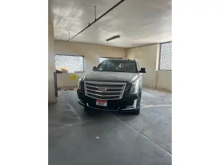 2018 Cadillac Escalade في Abu Dhabi سيارة مستعملة