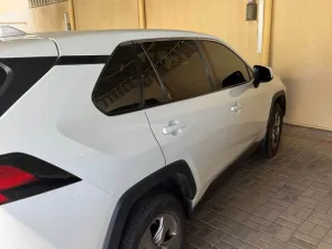 2022 تويوتا راف ٤ LE