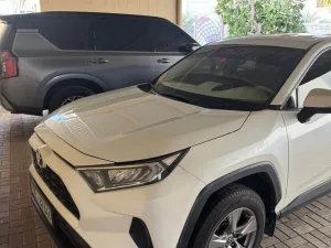 2022 تويوتا راف ٤ LE