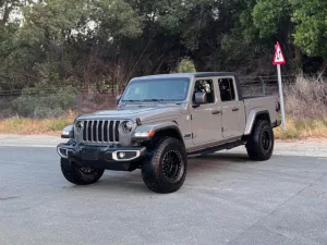 2021 جييب جلاديتير Willys Sport
