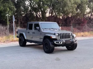 2021 جييب جلاديتير Willys Sport