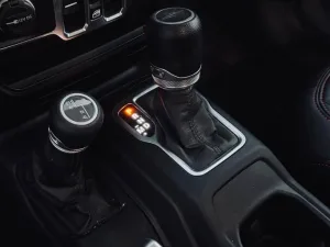 2021 جييب جلاديتير Willys Sport