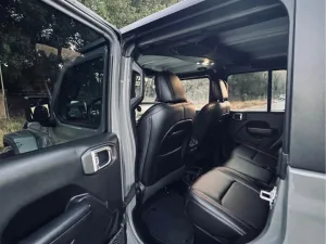 2021 جييب جلاديتير Willys Sport