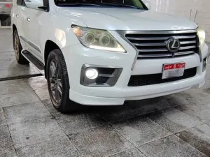 2014 Lexus LX 570 No Trim