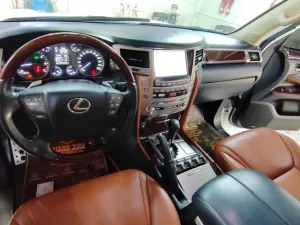 2014 Lexus LX 570 No Trim