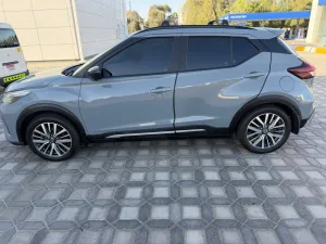 2021 Nissan KICKS SR