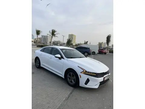 2021 كيا كي ٥ EX