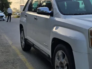 2013 جي أم سي ترين Denali