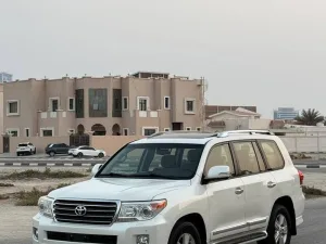 2014 تويوتا لاند كروزر GXR