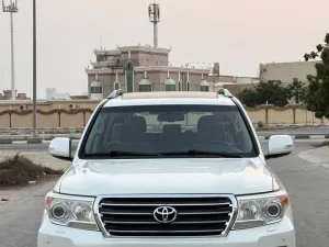 2014 تويوتا لاند كروزر GXR