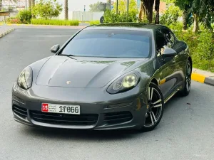 2014 Porsche Panamera 4S