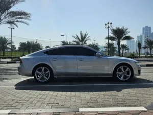 2013 اودي آي ٧ Premium Plus