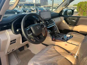 2026 Toyota Land Cruiser VXR