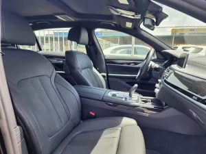 2022 بي أم دابليو الفئة - 7 740i