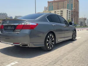 2016 هوندا أكورد Sport Special Edition
