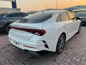 2023 كيا كي ٥ EX