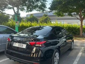 2021 Nissan Versa SR