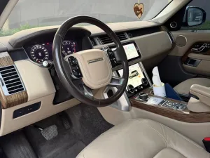 2019 Land Rover Range Rover SE