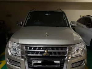 2019 ميتسوبيشي باجيرو Signature Edition