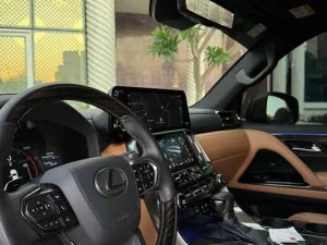 2025 Lexus LX600 Premium