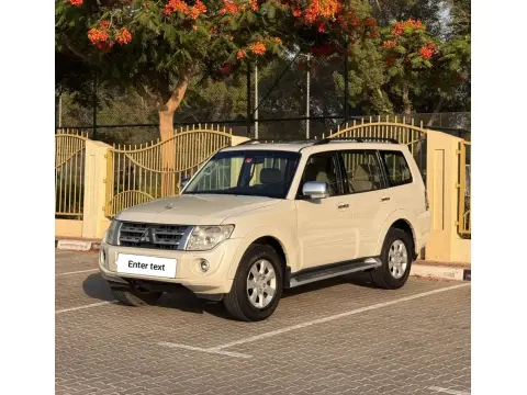 2014 ميتسوبيشي باجيرو GLS