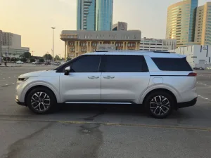 2023 Kia Carens Luxury