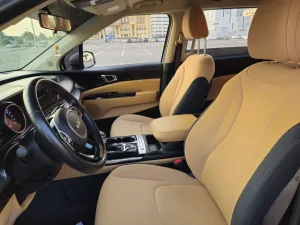 2023 Kia Carens Luxury