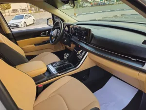 2023 Kia Carens Luxury