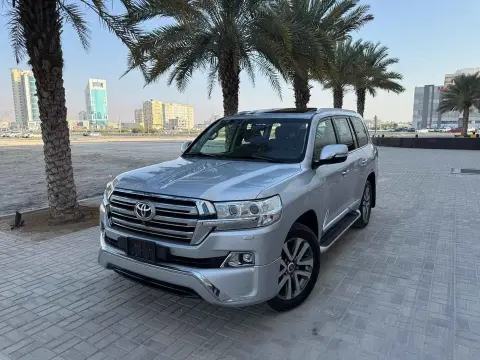 2018 تويوتا لاند كروزر VXR