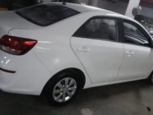 2020 كيا بيجاس LX
