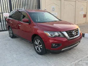 2017 Nissan Pathfinder XE