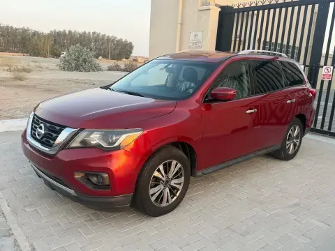 2017 Nissan Pathfinder XE