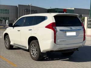 2019 Mitsubishi Montero XLS