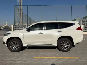 2019 Mitsubishi Montero XLS