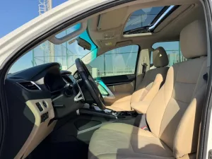 2019 Mitsubishi Montero XLS