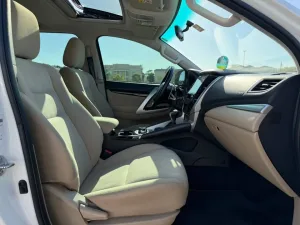 2019 Mitsubishi Montero XLS