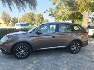 2016 Mitsubishi Pajero GLS