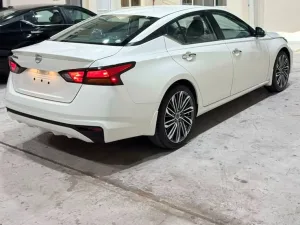 2022 نيسان آلتيما SV