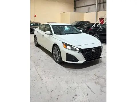 2022 نيسان آلتيما SV