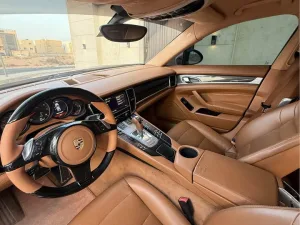 2012 Porsche Panamera 4 Platinum Edition