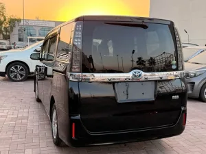 2015 Toyota Voxy
