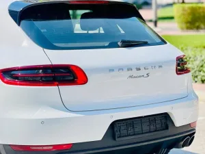 2015 Porsche Macan S
