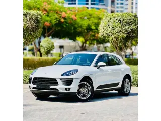 2015 Porsche Macan in Dubai used car