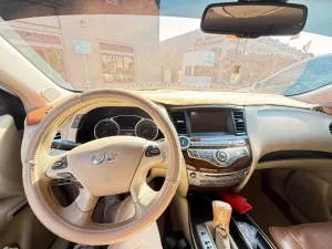 2013 Infiniti JX35 No Trim