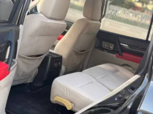 2010 Mitsubishi Pajero GLS