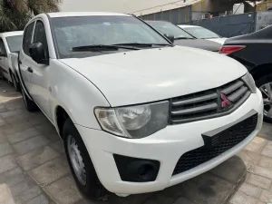 2013 Mitsubishi L200 double-cab