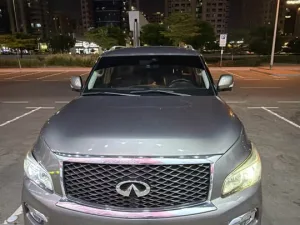 2017 Infiniti QX80 Premium select