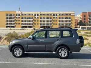 2017 Mitsubishi Pajero GLS
