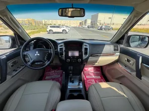 2017 Mitsubishi Pajero GLS